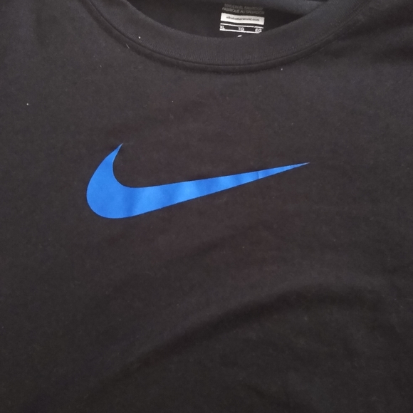 Nike T-shirt Size XL - Picture 2 of 4